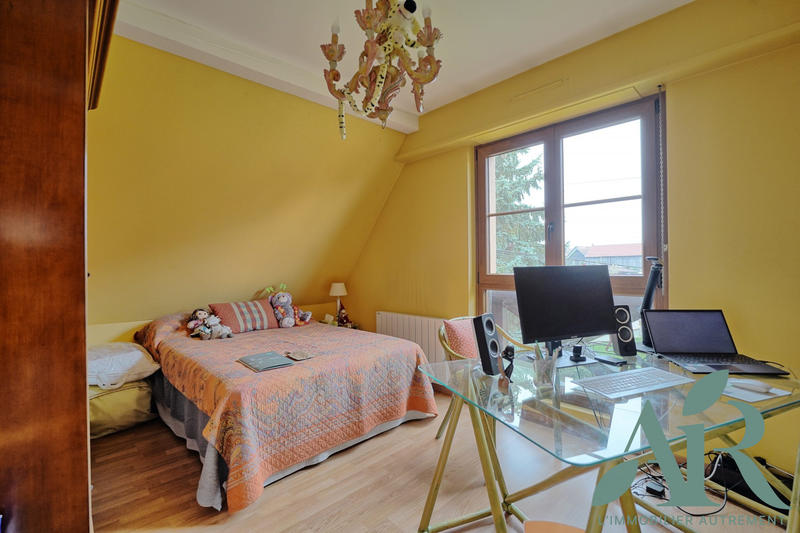 Maison - 268 m² - 5 pièces