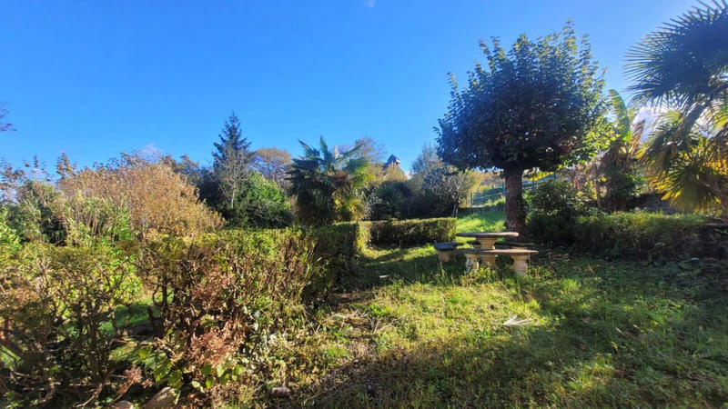 Maison - 220 m² - 7 pièces