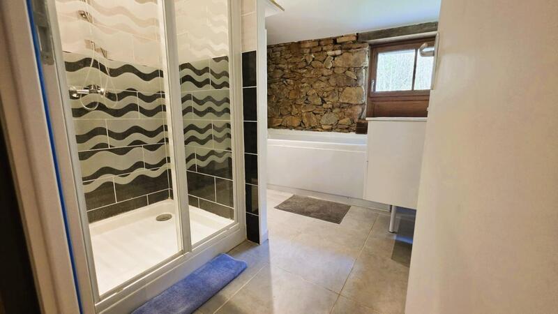 Maison en pierre - 182 m² - 7 pièces