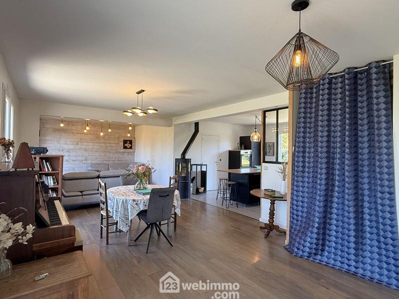 Maison - 207 m² - 6 pièces