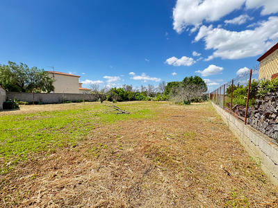Terrain - 843 m²