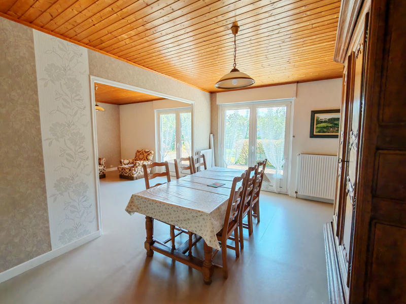 Maison - 121 m² - 6 pièces