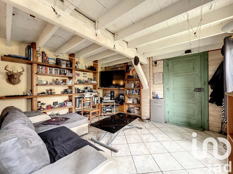 Maison - 300 m² - 13 pièces