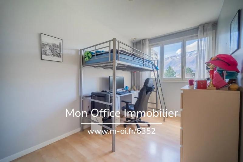 Appartement - 83 m² - 4 pièces