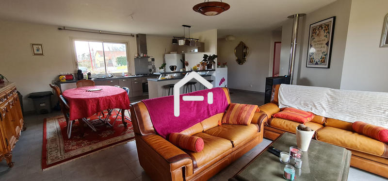 Maison - 104 m² - 5 pièces