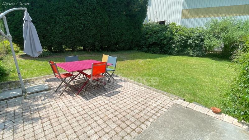 Maison - 250 m² - 6 pièces