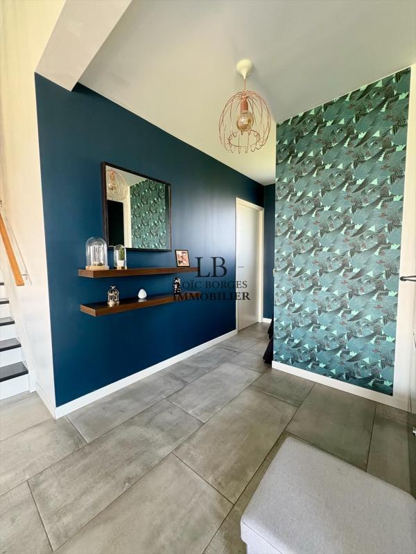 Maison - 205 m² - 7 pièces