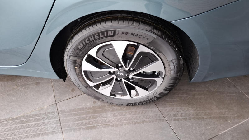 Kia Cee'd_Sw ceed Sw III 1.6 Gdi Isg Phev Active Bu Dct6