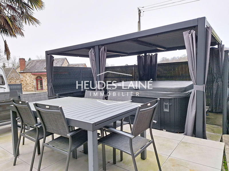 Maison - 160 m² - 5 pièces