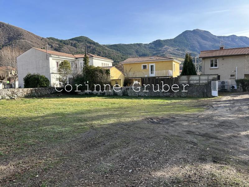 Terrain constructible - 790 m²