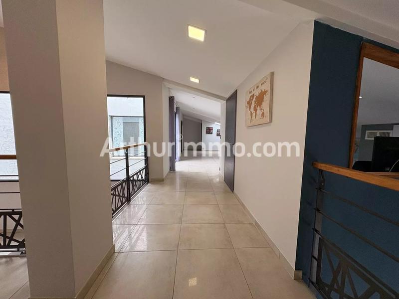 Maison - 257 m² - 5 pièces