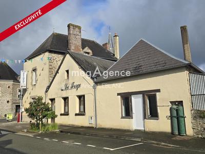 Maison de village - 175 m² - 9 pièces