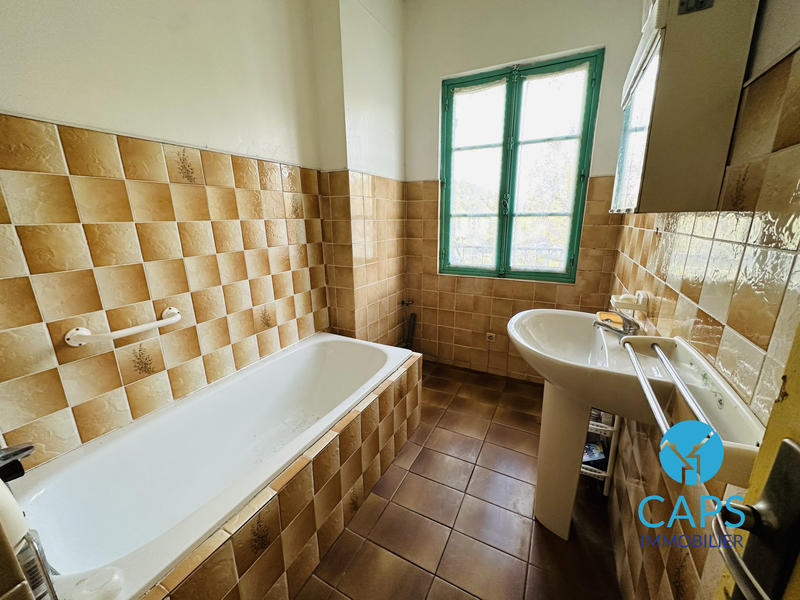 Maison traditionnelle - 105 m² - 3 pièces