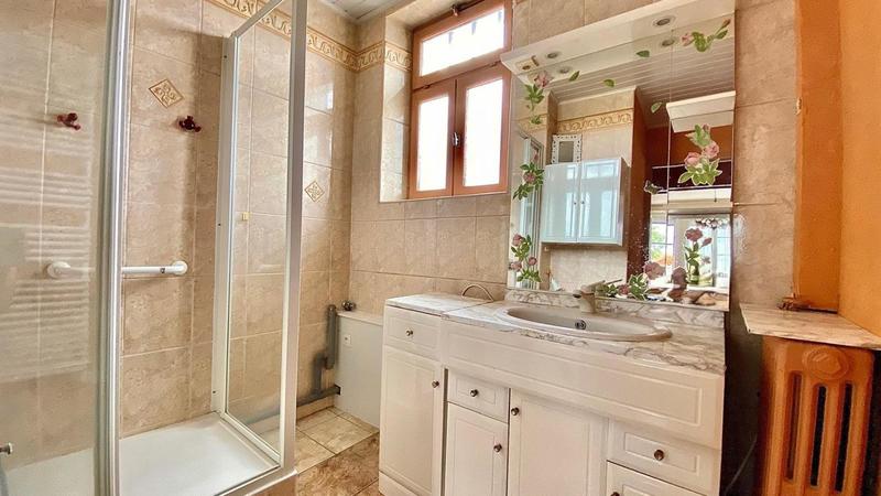 Appartement - 82 m² - 3 pièces