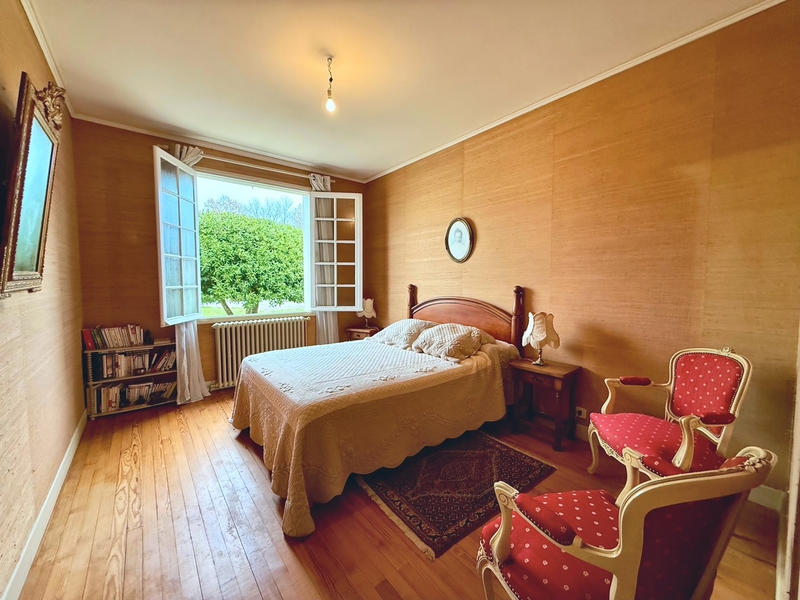 Maison - 185 m² - 7 pièces