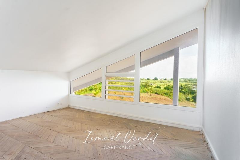 Maison - 392 m² - 20 pièces