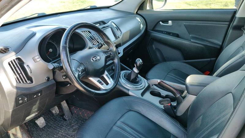 Kia Sportage III 2.0 CRDi 136 Premium - Toit ouvrant