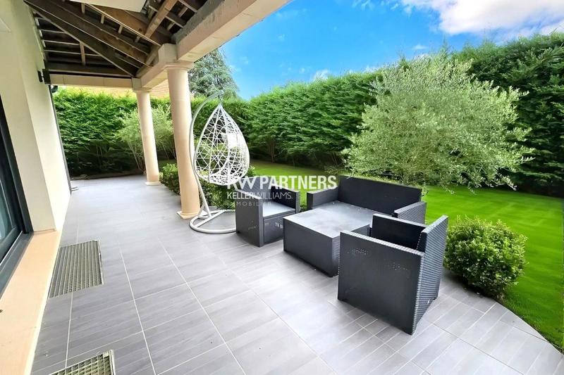 Maison d'architecte - 446 m² - 9 pièces