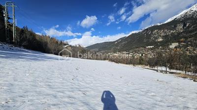 Terrain - 749 m²