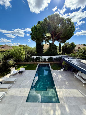 Maison - 218 m² - 5 pièces