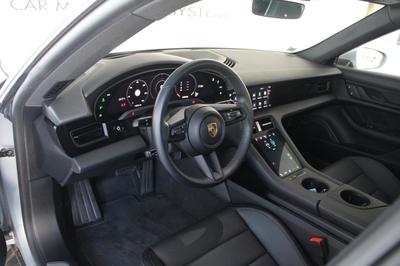 Porsche taycan 4s 571 ch avec batterie performance plus