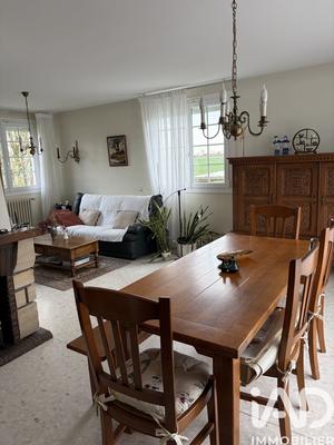 Maison - 94 m² - 5 pièces