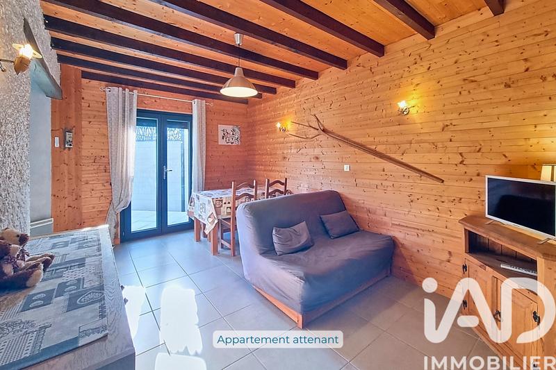 Maison - 198 m² - 9 pièces