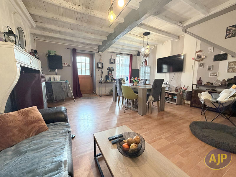 Maison - 90 m² - 3 pièces