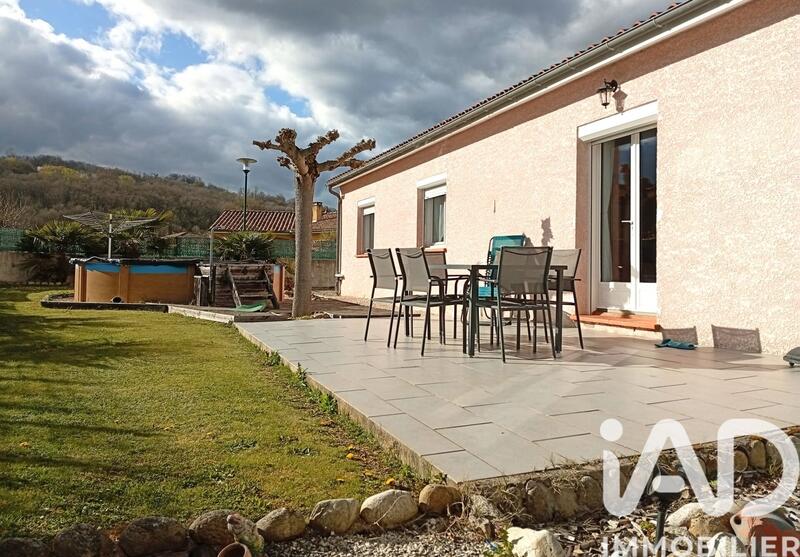 Maison - 93 m² - 4 pièces