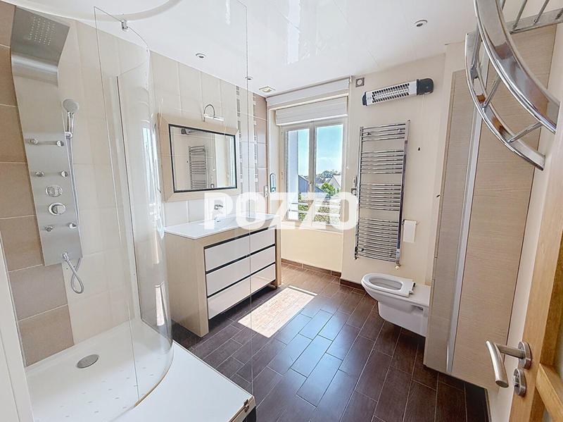 Maison - 169 m² - 5 pièces