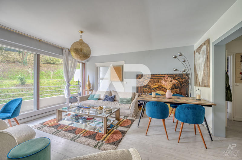 Appartement - 82 m² - 4 pièces