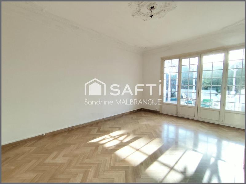 Maison - 247 m² - 6 pièces