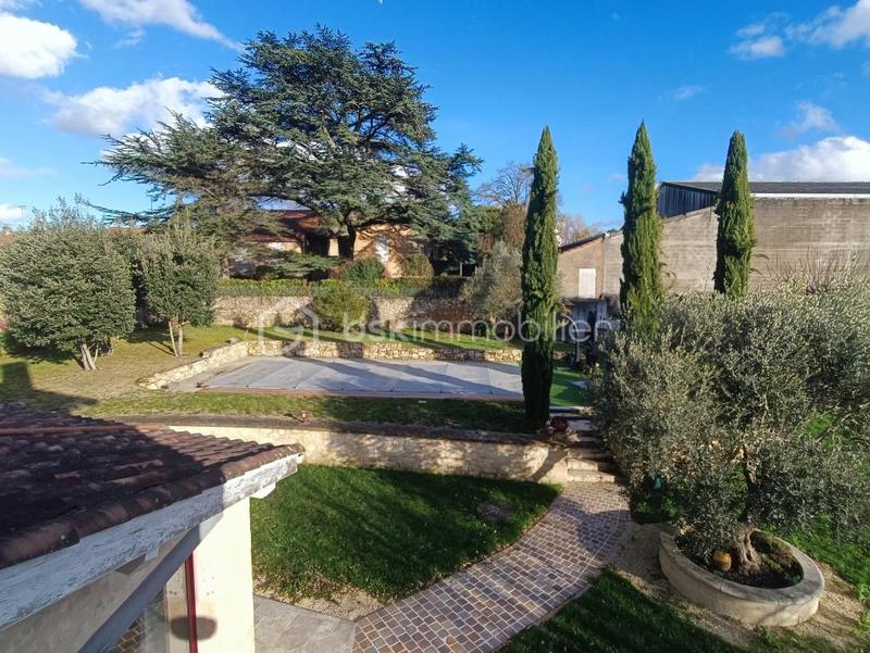 Maison de ville - 276 m² - 11 pièces