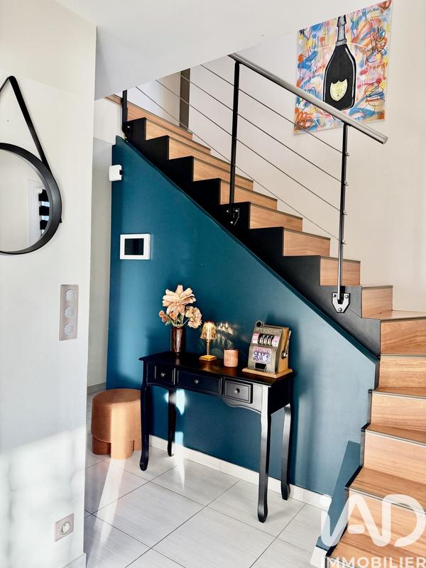 Maison - 198 m² - 7 pièces