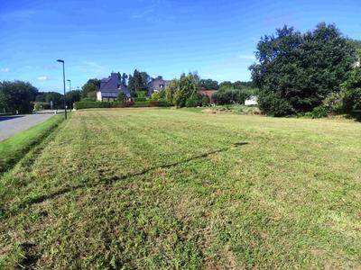 Terrain constructible - 1 827 m²