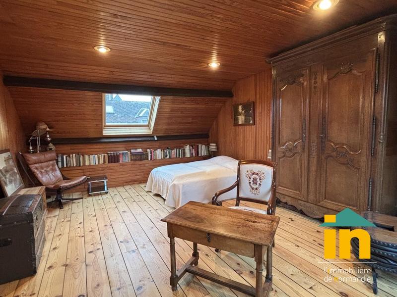 Maison de ville - 262 m² - 11 pièces