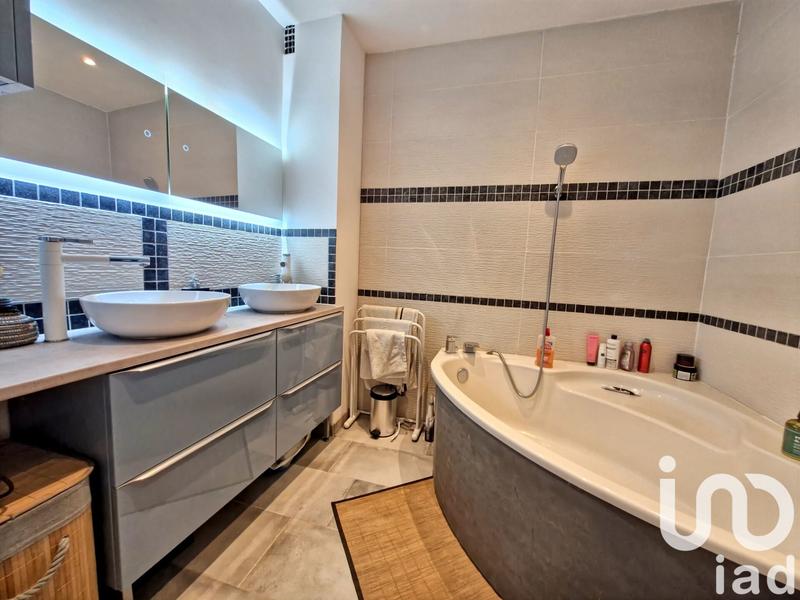 Appartement - 75 m² - 3 pièces