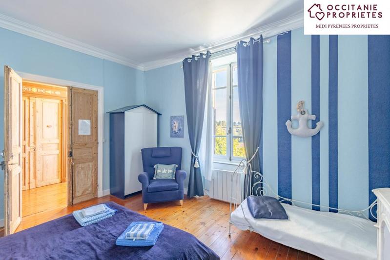 Maison de village - 315 m² - 12 pièces