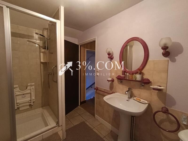 Maison - 205 m² - 9 pièces