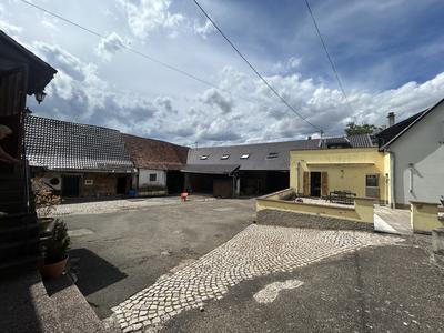 Maison ancienne - 292 m² - 13 pièces