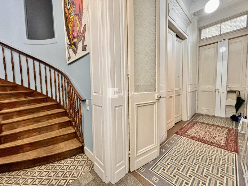 Appartement - 250 m² - 9 pièces