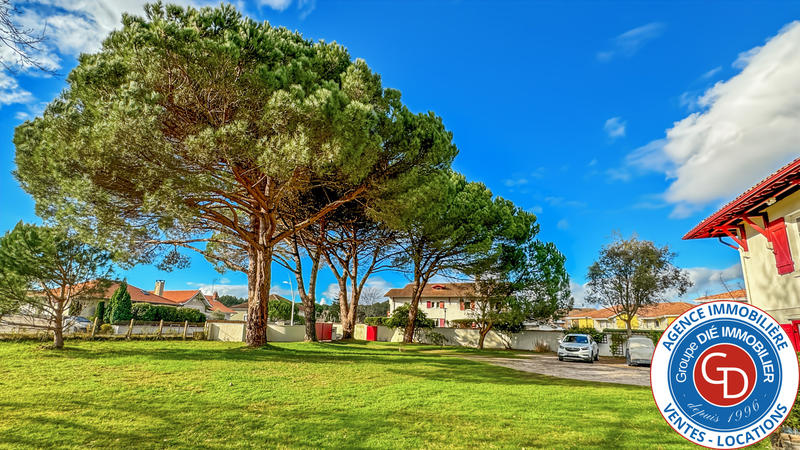 Maison - 207 m² - 8 pièces