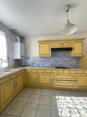 Maison - 101 m² - 6 pièces