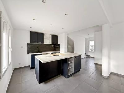 Appartement - 90 m² - 4 pièces