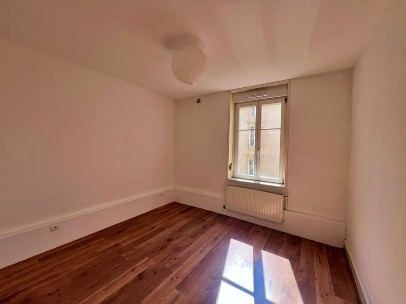 Appartement - 102 m² - 4 pièces