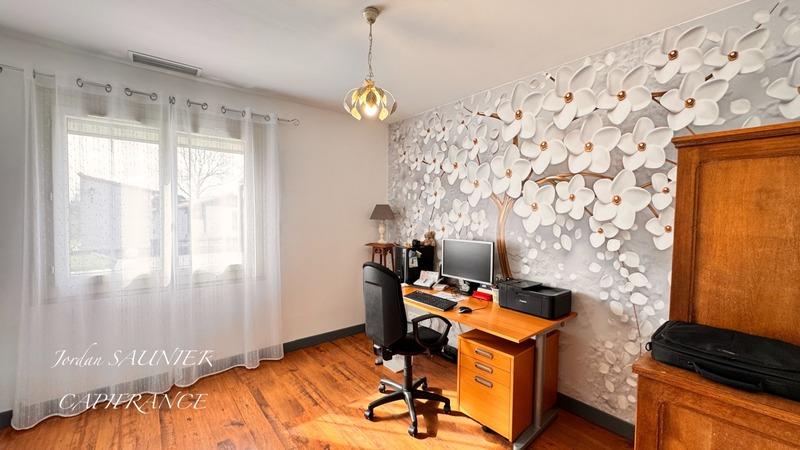 Propriété - 305 m² - 8 pièces