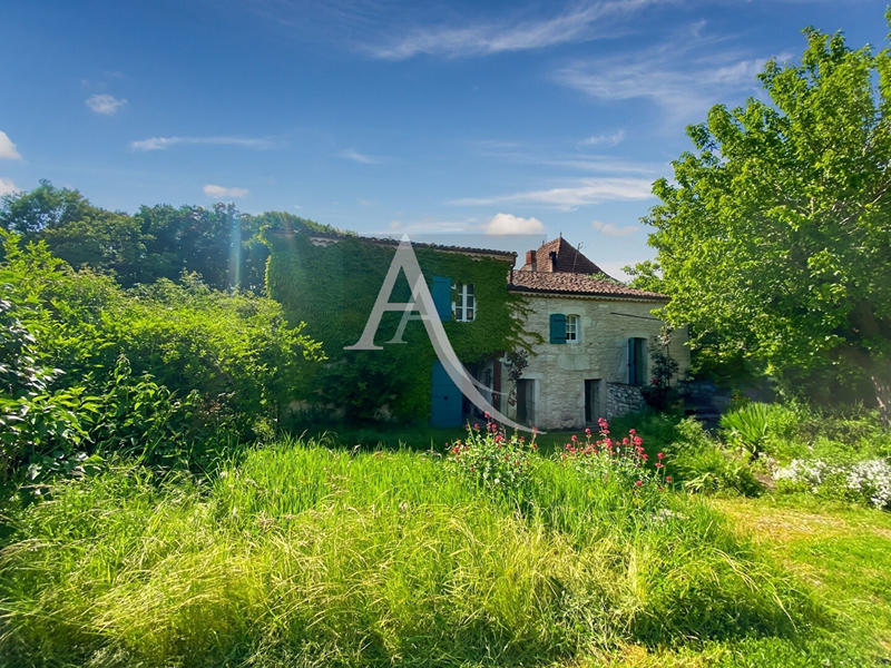 Maison - 186 m² - 5 pièces