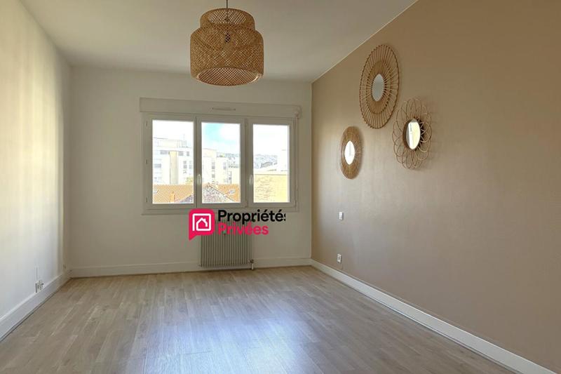 Appartement - 120 m² - 5 pièces