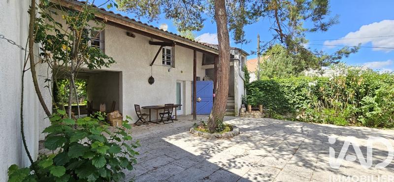 Maison - 250 m² - 10 pièces