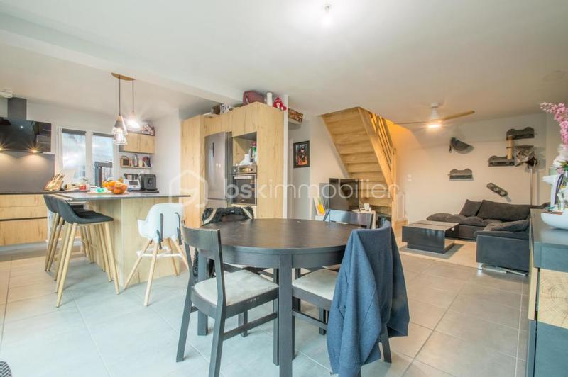 Maison - 88 m² - 5 pièces